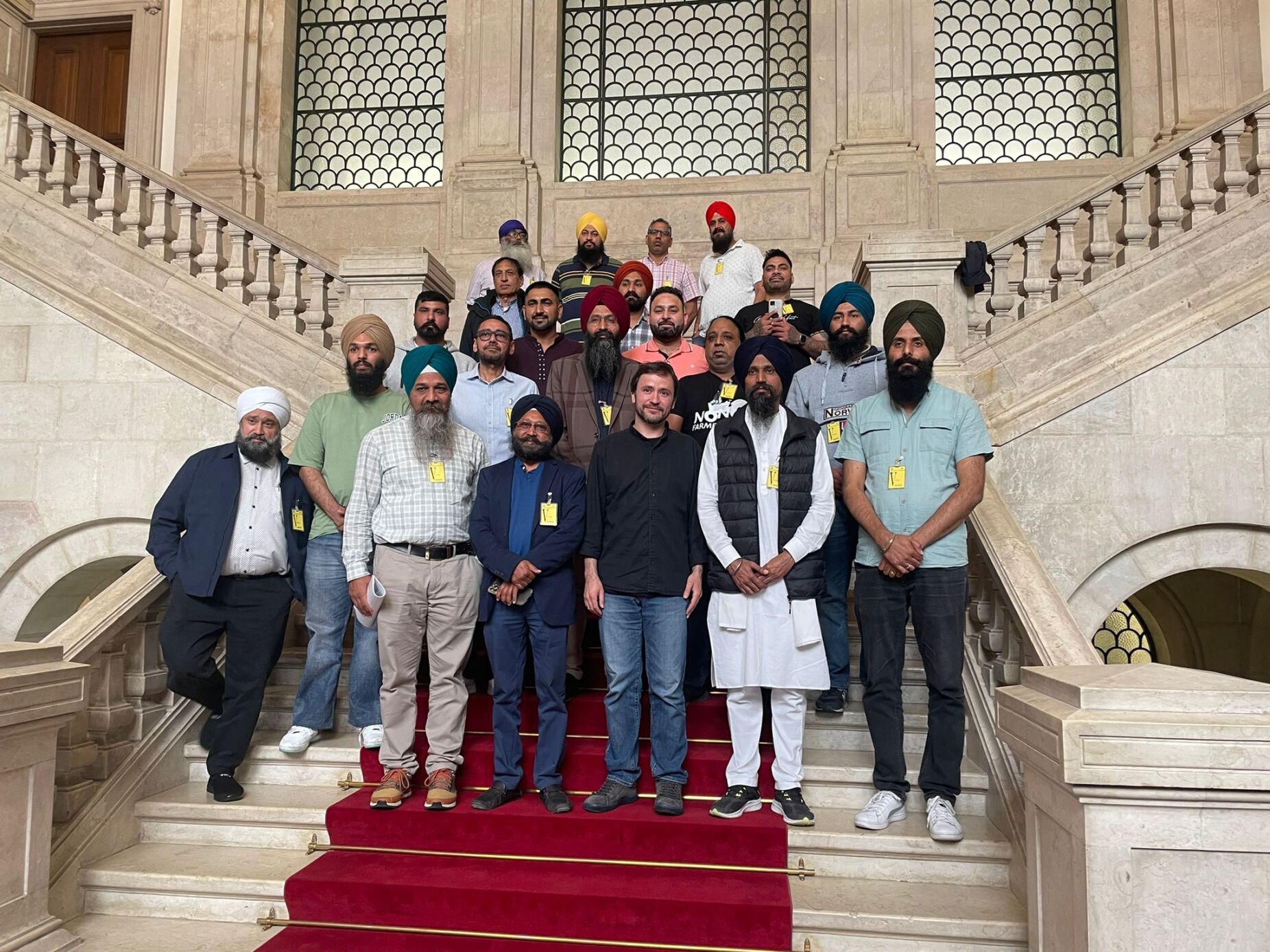 Sikhs começam a sentir ameaças e estão disponíveis para explicar ao Chega os símbolos da religião