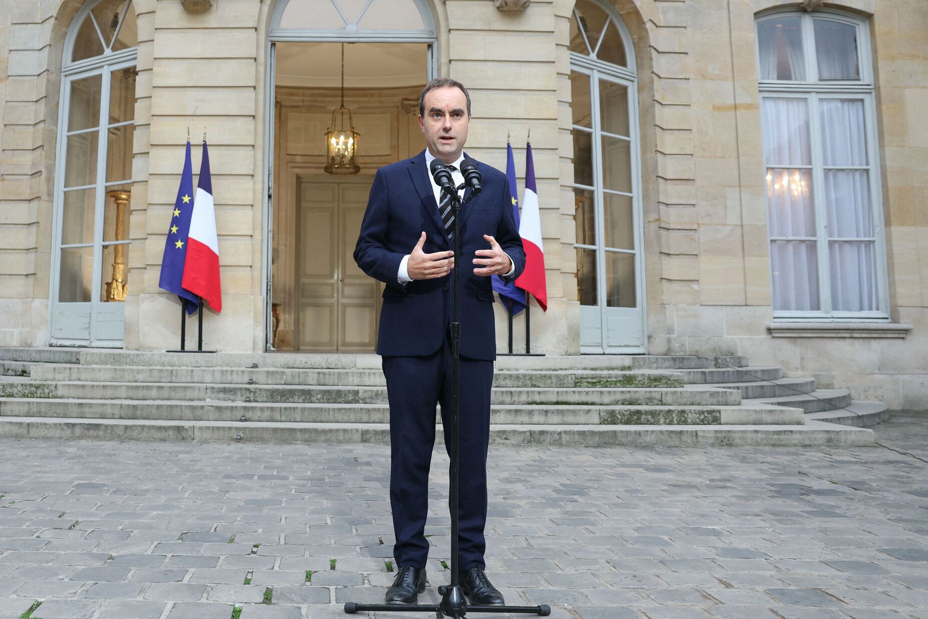 Demissão relâmpago em Paris: Sébastien Lecornu abandona o cargo ao fim de apenas 27 dias